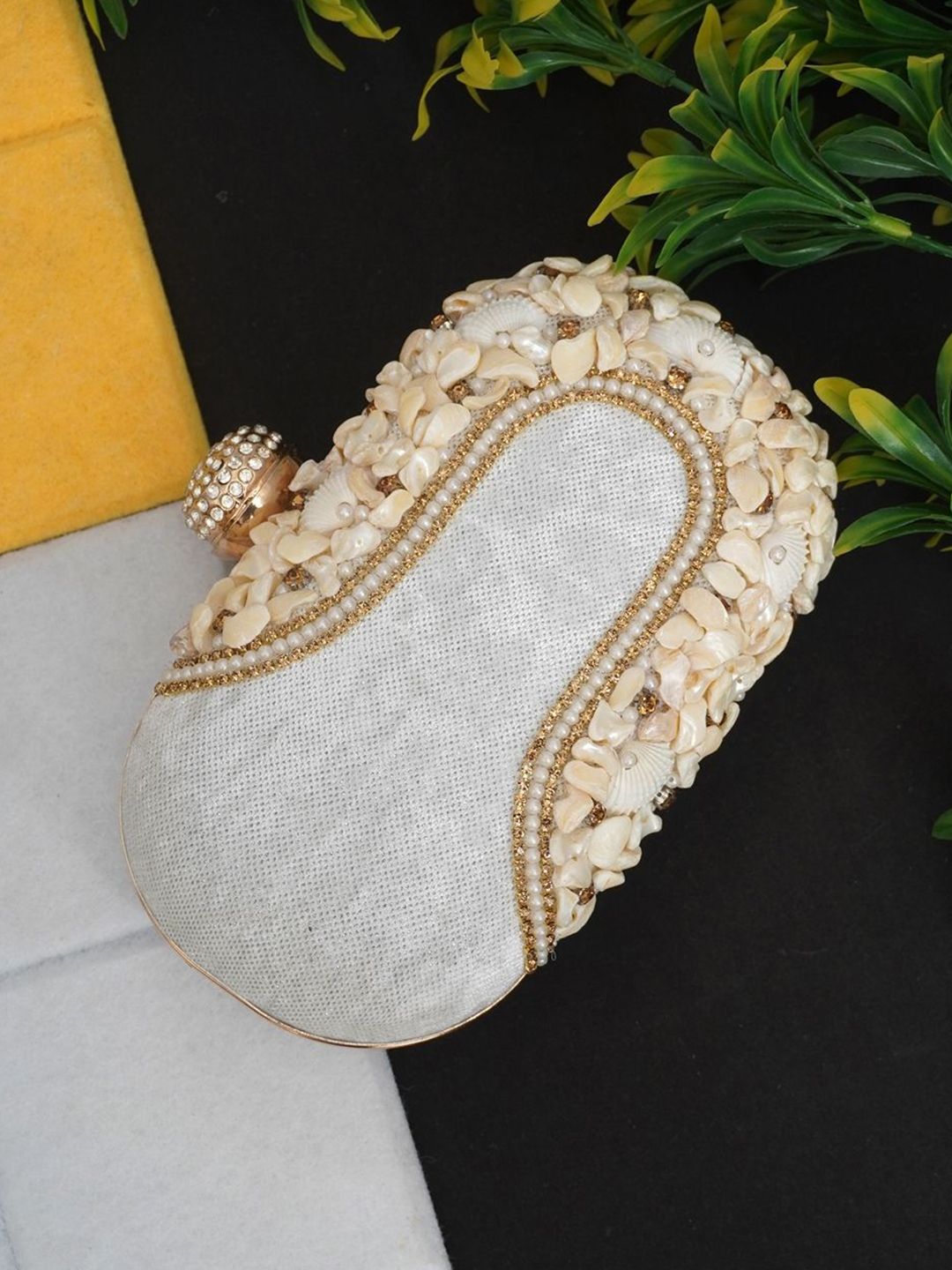 For The Beautiful You Clutches - White